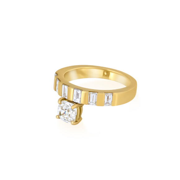 Selene Diamond Ring