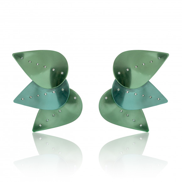 A.ER.AP0151_GRN_AQUA_GRN_Anastasia Kessaris_Edit_Tulip Petal Green Titanium Earrings