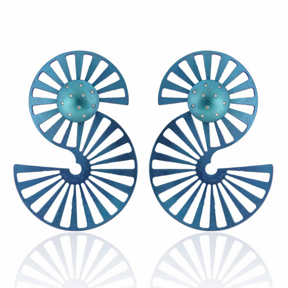 A.ER.AP0233_60_-7047_Dancing Rails Titanium Diamond Earrings