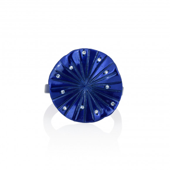 A.RG.AP0080_BLU_Anastasia Kessaris_ Mini Disco Clique Blue Titanium Diamond Ring
