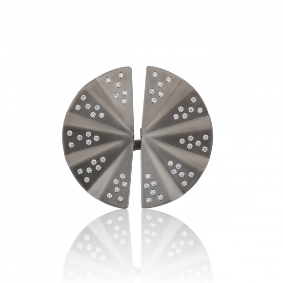 A.RG.MT0060_RH_Anastasia Kessaris_Double Geisha Titanium Diamond Ring