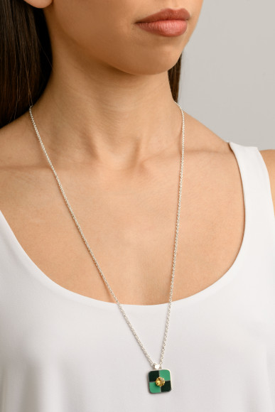 KRP.212455_DFE.179314_DSC_8323_Chess Pendant Necklace