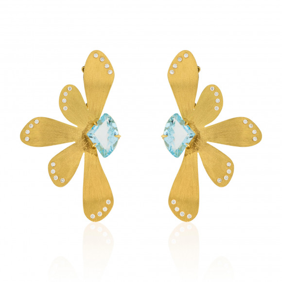 SKP.190269_3787_Anemona Brushed Yellow Gold Diamond and Aquamarine Earrings