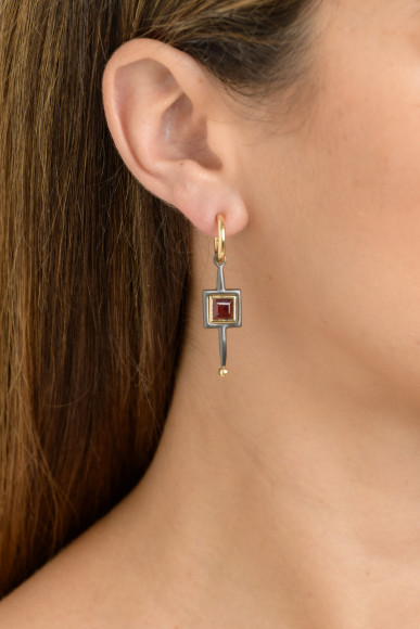 SKP.200140 Anastasia Kessaris Yellow Gold and Granaries Dangle Earrings