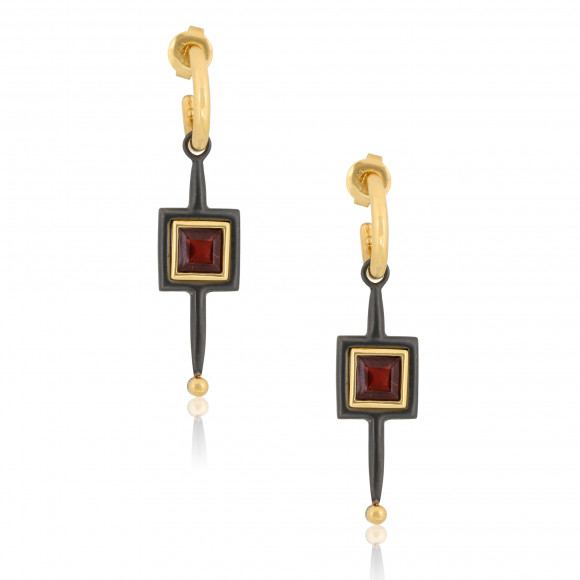 SKP.200140_Anastasia Kessaris_Yellow Gold and Granaries Dangle Earrings