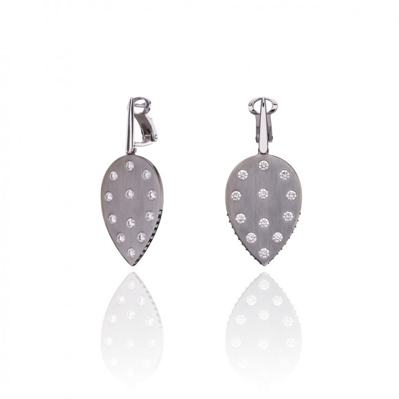SKP170488_Anastasia Kessaris_ Statement Drop Diamond Earrings