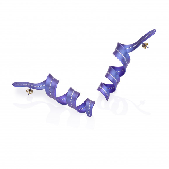 SerpenTEEN Titanium Diamond Earrings